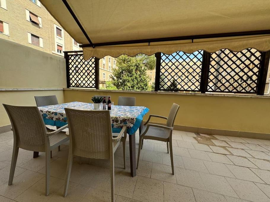 La Terrazza Di Massimo Apartment Rom